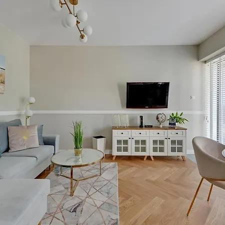 Wave - Yacht Park グディニャ