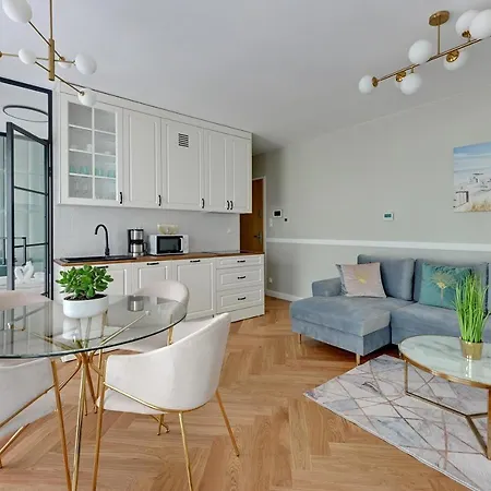 Wave - Yacht Park * グディニャ