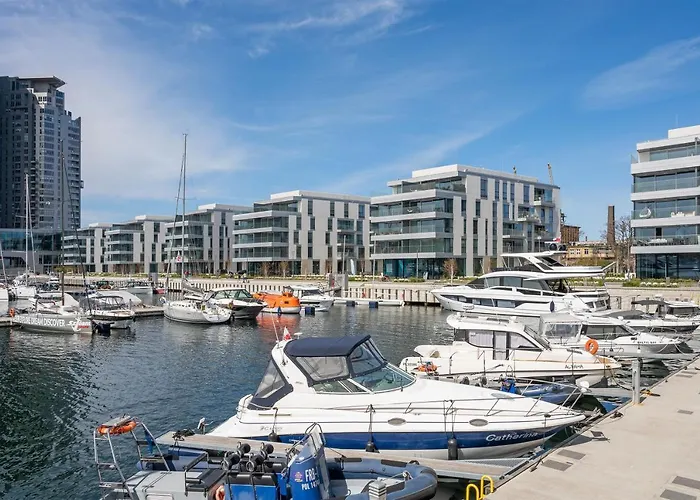 Wave - Yacht Park Apartment *